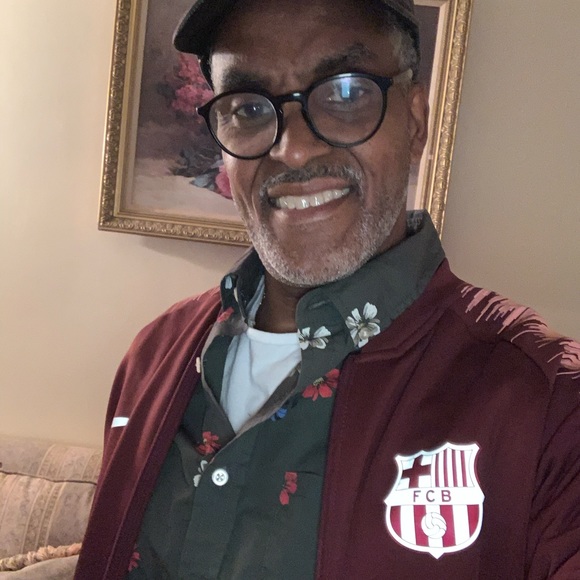 Meet your Posher, Cliff - Picture 2 of 11